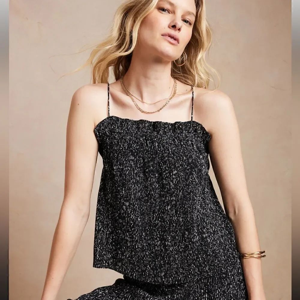 BANANA REPUBLIC PLEATED CAMISOLE